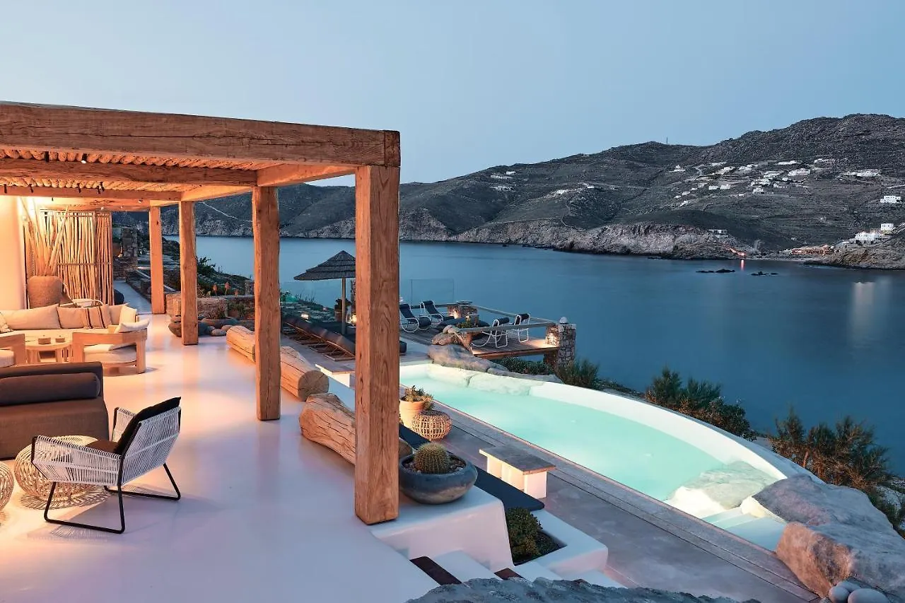 Villa Barbarossa - Elegant Beachfront Retreat With Heated Pool & Outdoor Gym location