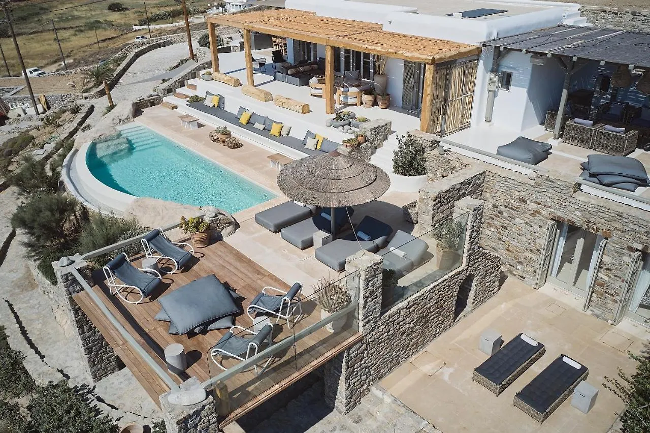 Villa Barbarossa - Elegant Beachfront Retreat With Heated Pool & Outdoor Gym Ftelia  Grekland