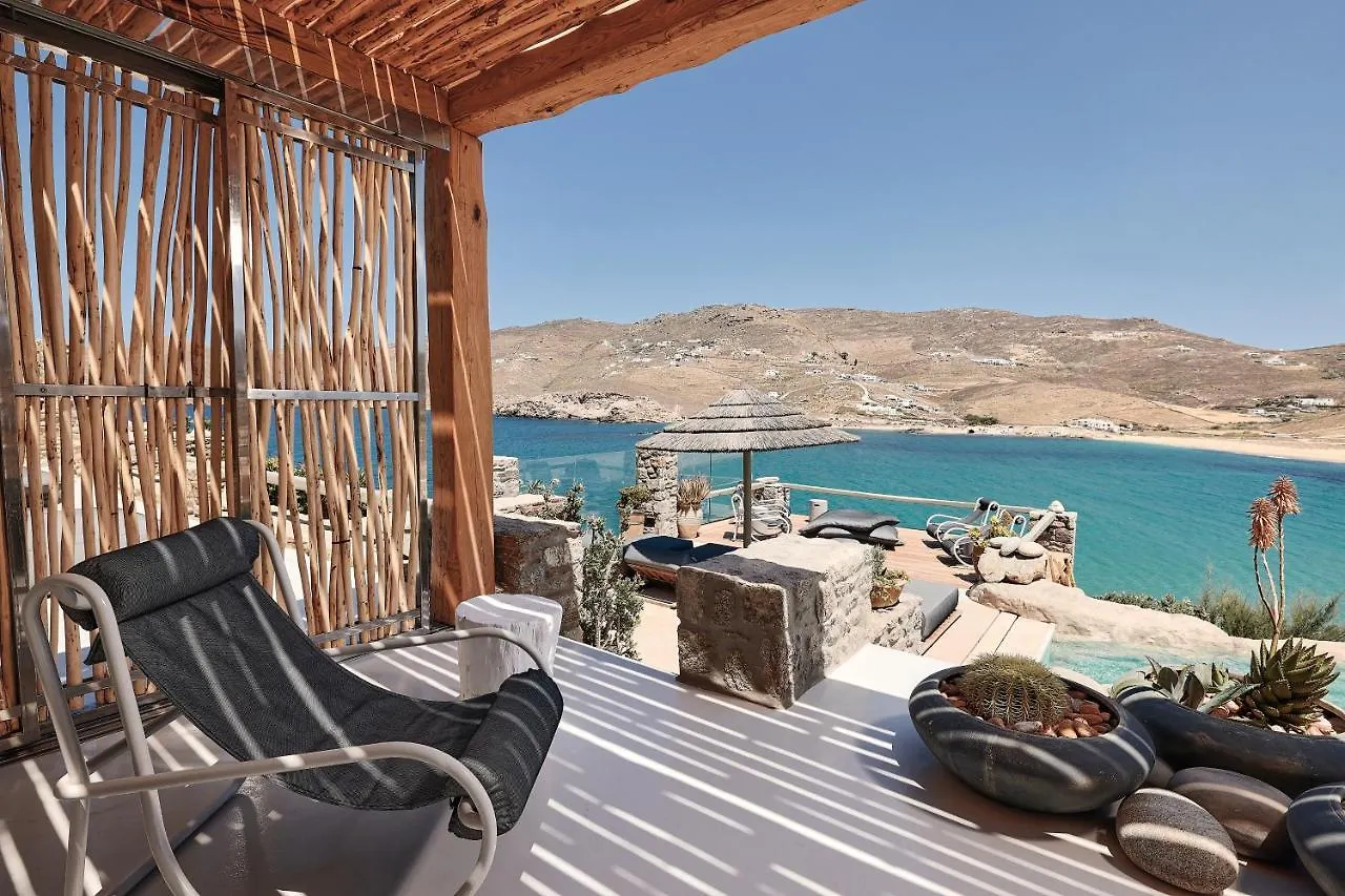 Villa Barbarossa - Elegant Beachfront Retreat With Heated Pool & Outdoor Gym Ftelia  Grekland