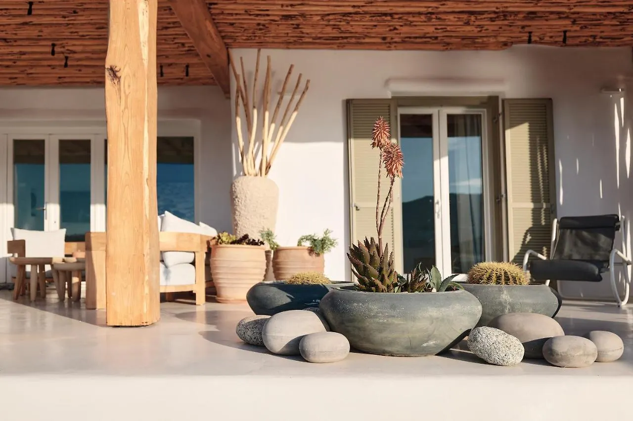 Villa Barbarossa - Elegant Beachfront Retreat With Heated Pool & Outdoor Gym Ftelia