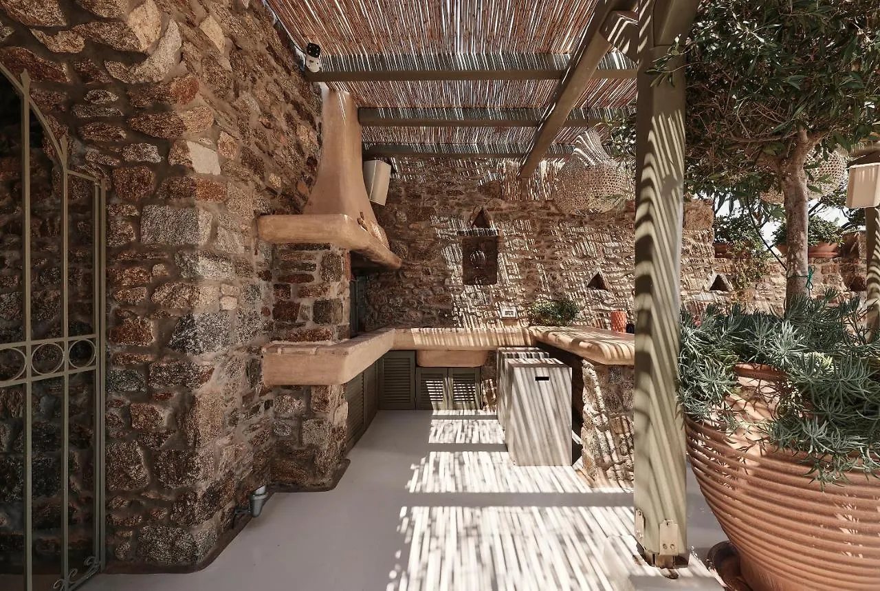 Villa Barbarossa - Elegant Beachfront Retreat With Heated Pool & Outdoor Gym Ftelia
