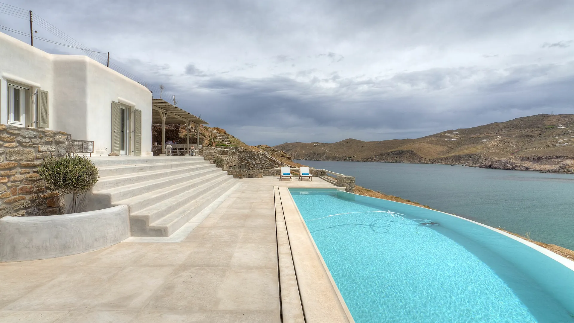 Villa Barbarossa - Elegant Beachfront Retreat With Heated Pool & Outdoor Gym Ftelia  0*, Ftelia (Mykonos) Grekland