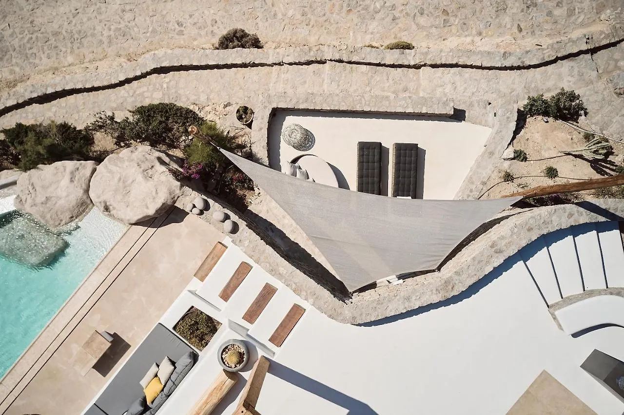 Villa Barbarossa - Elegant Beachfront Retreat With Heated Pool & Outdoor Gym 0*, Ftelia (Mykonos)