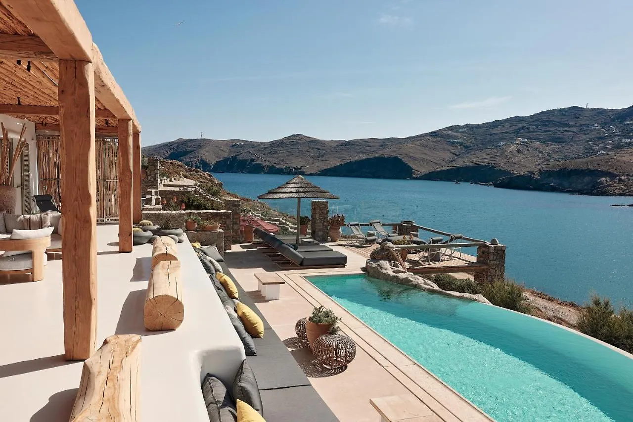 Villa Barbarossa - Elegant Beachfront Retreat With Heated Pool & Outdoor Gym 0*, Ftelia (Mykonos) Grèce