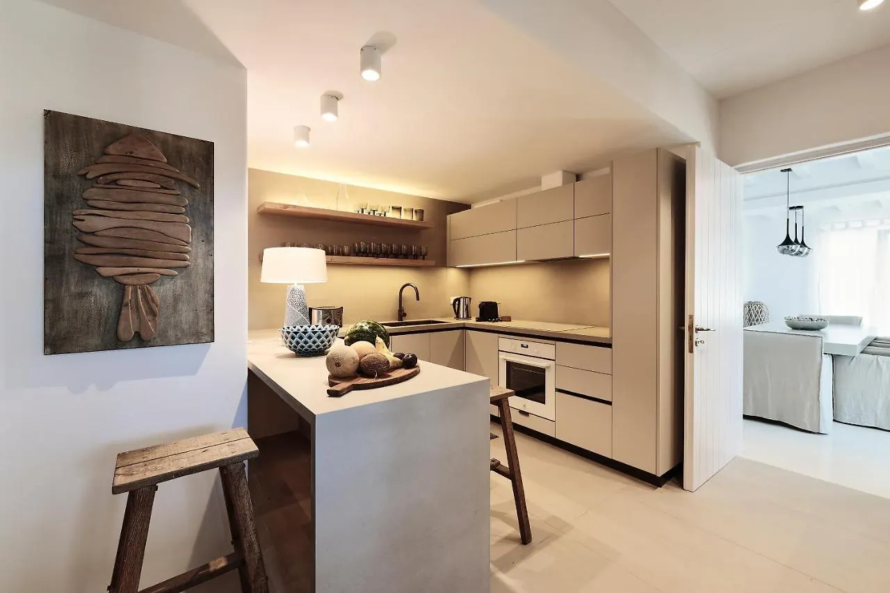 Villa Barbarossa - Elegant Beachfront Retreat With Heated Pool & Outdoor Gym