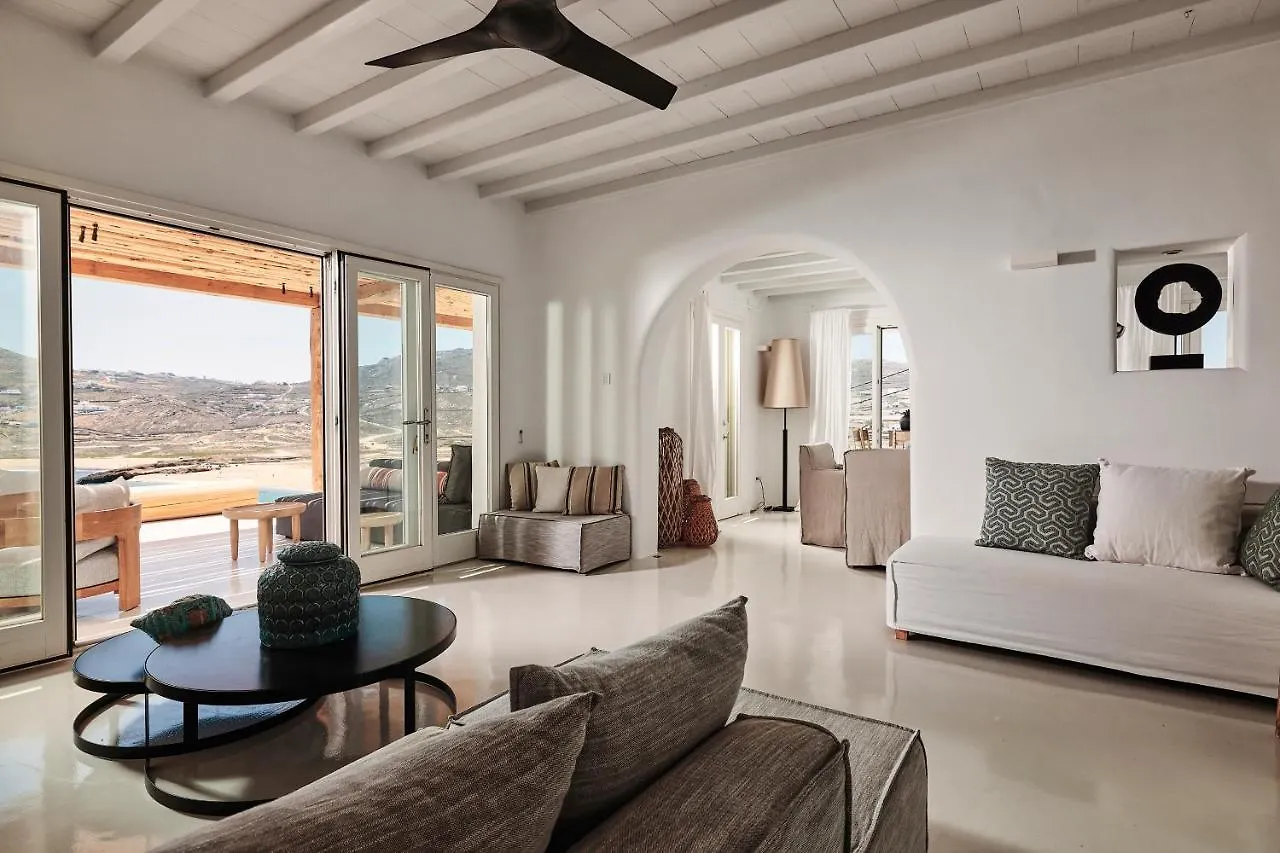 Villa Barbarossa - Elegant Beachfront Retreat With Heated Pool & Outdoor Gym 0*, Ftelia (Mykonos)