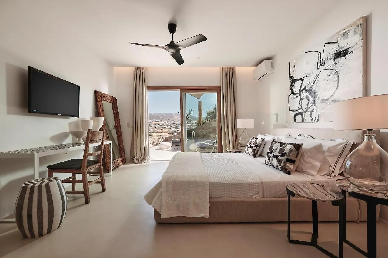 Villa Barbarossa - Elegant Beachfront Retreat With Heated Pool & Outdoor Gym