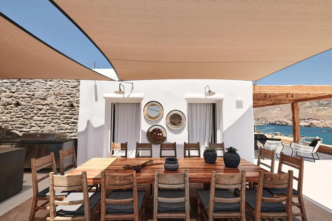 Villa Barbarossa - Elegant Beachfront Retreat With Heated Pool & Outdoor Gym 0*, Ftelia (Mykonos)