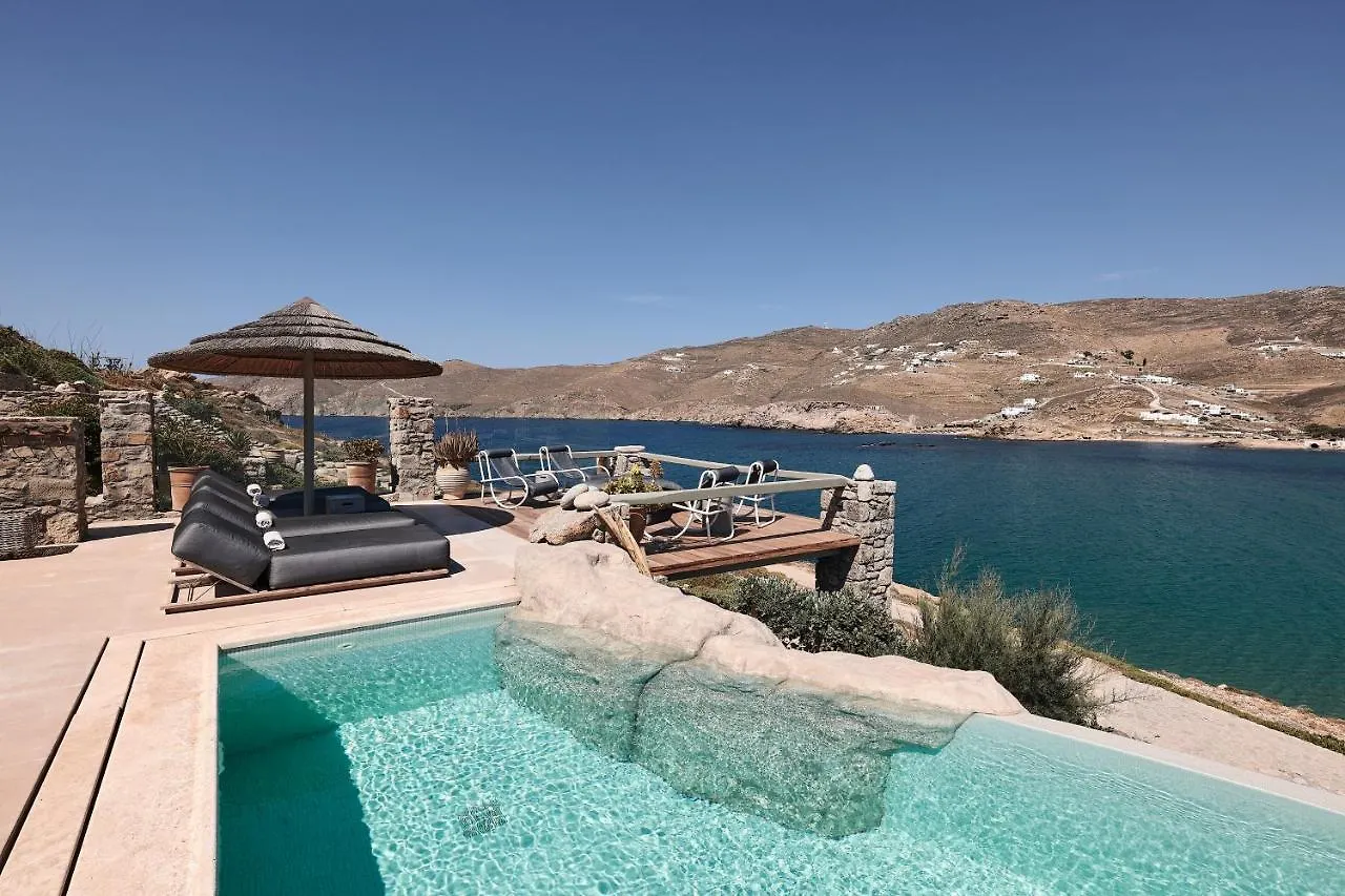 Villa Barbarossa - Elegant Beachfront Retreat With Heated Pool & Outdoor Gym