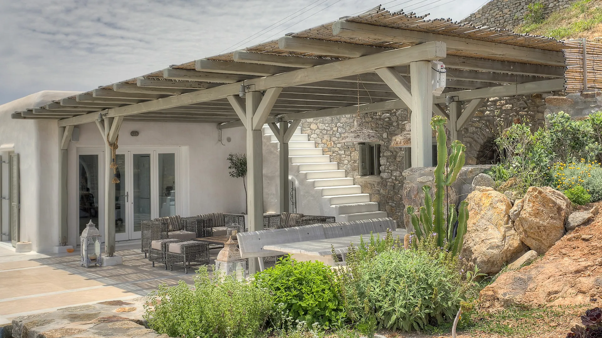 Villa Barbarossa - Elegant Beachfront Retreat With Heated Pool & Outdoor Gym Ftelia (Mykonos)