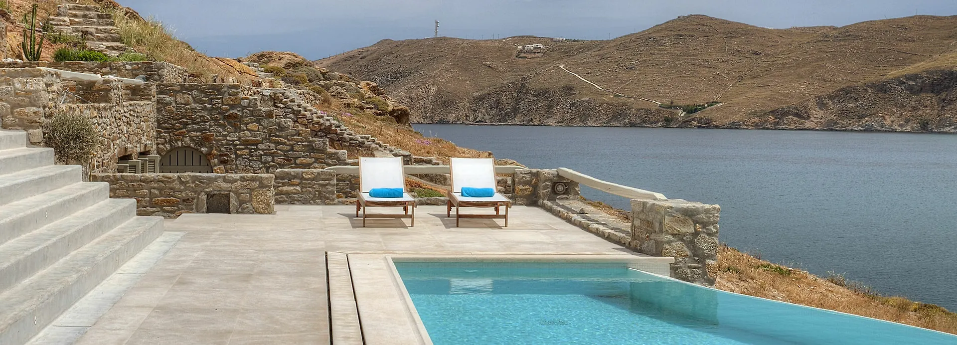 Villa Barbarossa - Elegant Beachfront Retreat With Heated Pool & Outdoor Gym